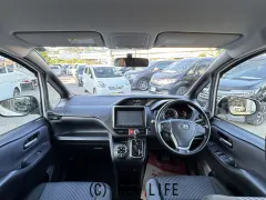 トヨタ ヴォクシー