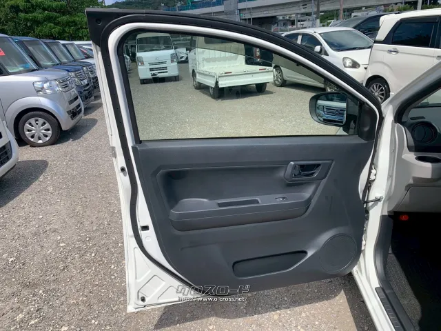 ダイハツ ミライース