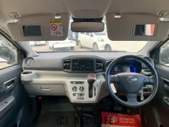 ダイハツ ミライース