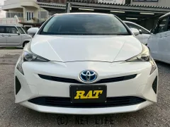 トヨタ プリウス