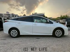 トヨタ プリウス