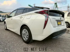 トヨタ プリウス