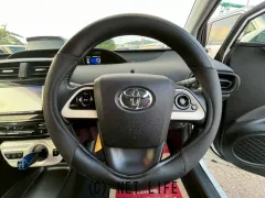 トヨタ プリウス