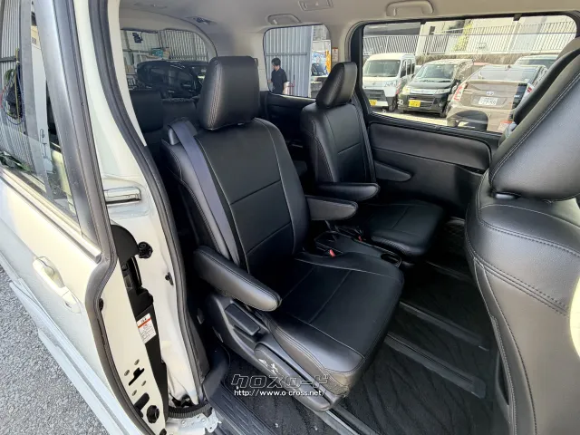 トヨタ ヴォクシー