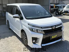 トヨタ ヴォクシー