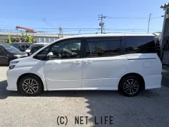 トヨタ ヴォクシー