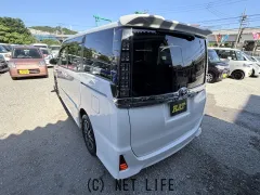 トヨタ ヴォクシー