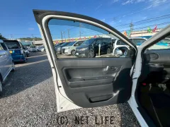 ダイハツ ミライース