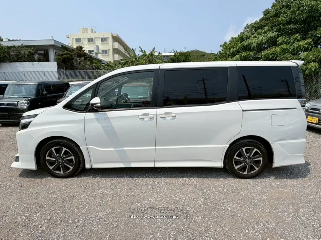 トヨタ ヴォクシー