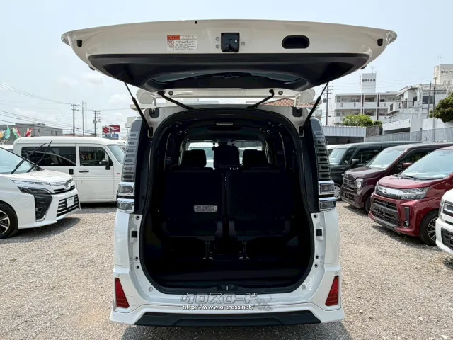 トヨタ ヴォクシー