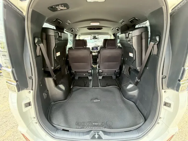 トヨタ ヴォクシー