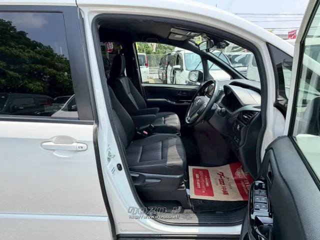 トヨタ ヴォクシー