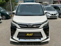 トヨタ ヴォクシー