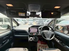 トヨタ ヴォクシー