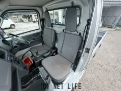 日産 NT100クリッパー