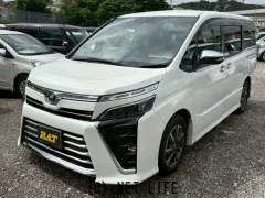 トヨタ ヴォクシー