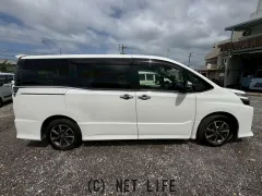 トヨタ ヴォクシー