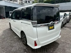 トヨタ ヴォクシー