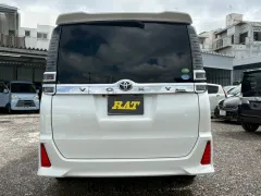 トヨタ ヴォクシー