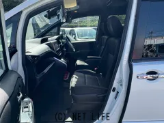 トヨタ ヴォクシー