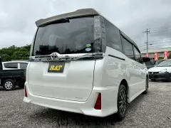 トヨタ ヴォクシー