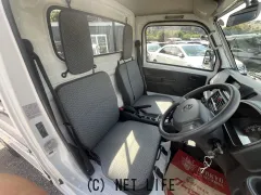 日産 NT100クリッパー