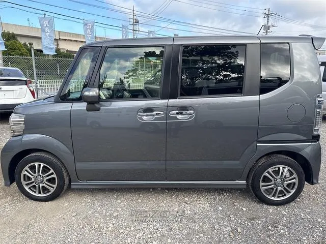 ホンダ N-BOX