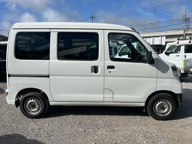 ダイハツ ハイゼットカーゴ