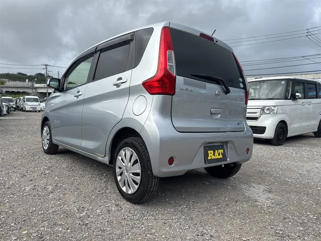 日産 デイズ