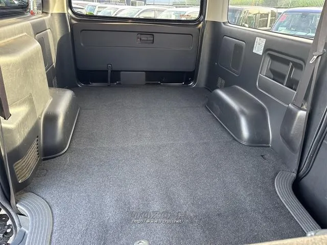 トヨタ ハイエースバン