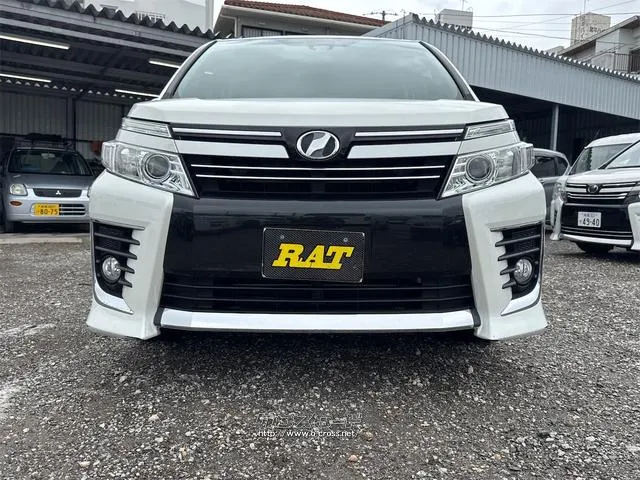トヨタ ヴォクシー
