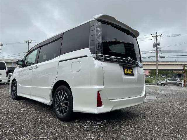 トヨタ ヴォクシー