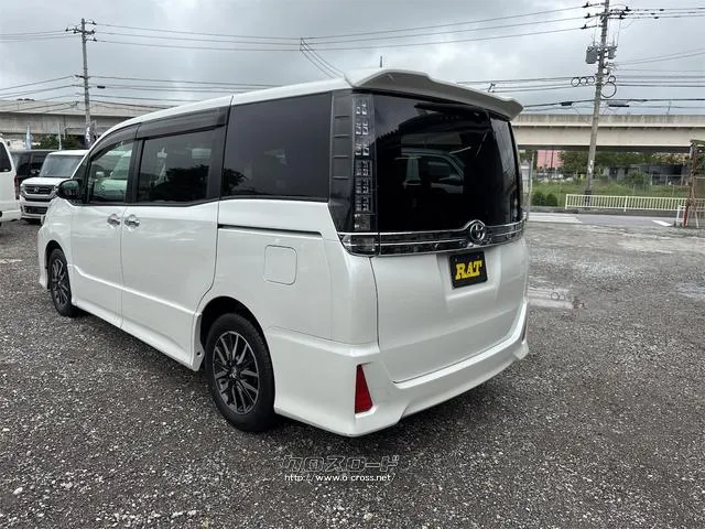 トヨタ ヴォクシー