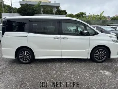 トヨタ ヴォクシー