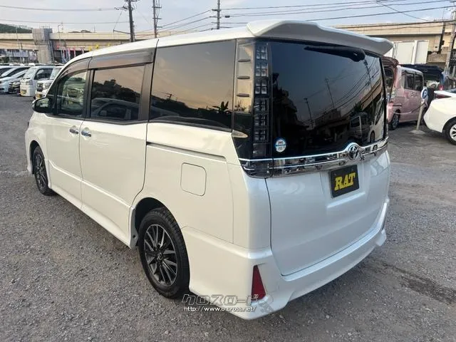 トヨタ ヴォクシー