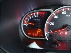 ダイハツ ムーヴ