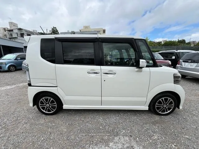 ホンダ N-BOX
