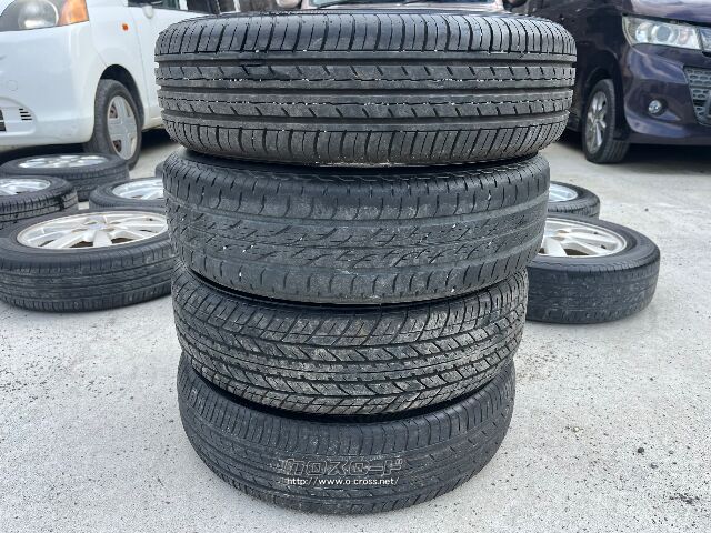 ホイール・タイヤ 14インチ 単品売りはしていません。 4本で¥8000円になります。 1本パンク