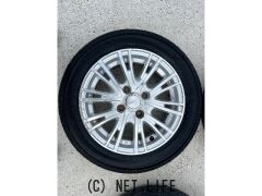 ホイール・タイヤ 14インチ　単品売りはしていません。　4本で￥8000円になります。　1本パンク