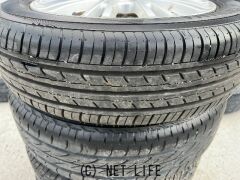 ホイール・タイヤ 14インチ 単品売りはしていません。 4本で¥8000円になります。 1本パンク