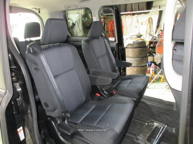 トヨタ ヴォクシー