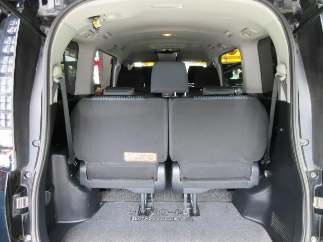 トヨタ ヴォクシー