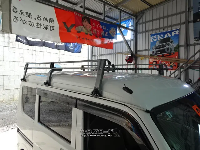 山里店に展示中です→沖縄市山里2-17 (だるま食堂近く~ライカム向け左側です。 マツダ スクラム