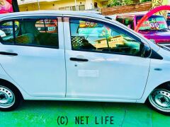 ダイハツ ミライース