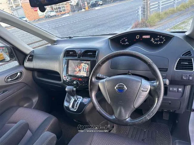 運転者にとっては日々使用することとなる運転席です。運転席が快適だと運転に集中することができますね。 日産 セレナ
