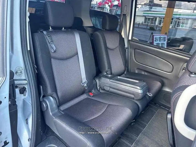 この度は当店のお車をご覧になっていただき、誠にありがとうございます。ぜひじっくりとご検討下さい。気軽にお問合せ・お見積りお待ちしております。 日産 セレナ