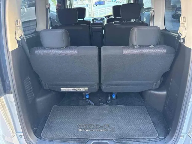 是非一度、実車を御覧ください。 日産 セレナ