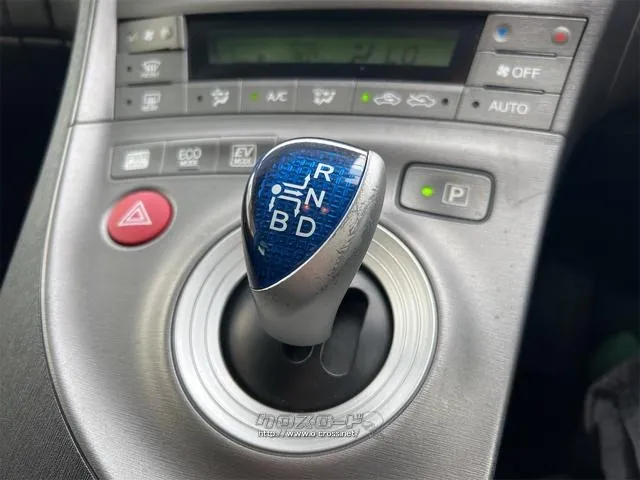 トヨタ プリウス