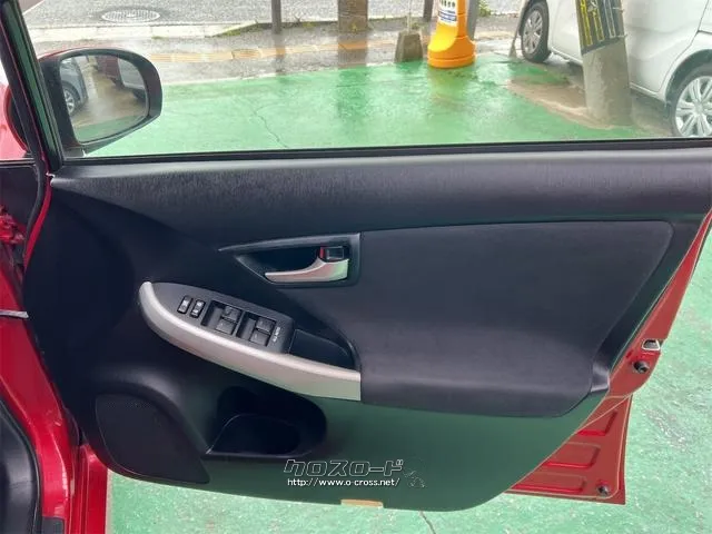 トヨタ プリウス