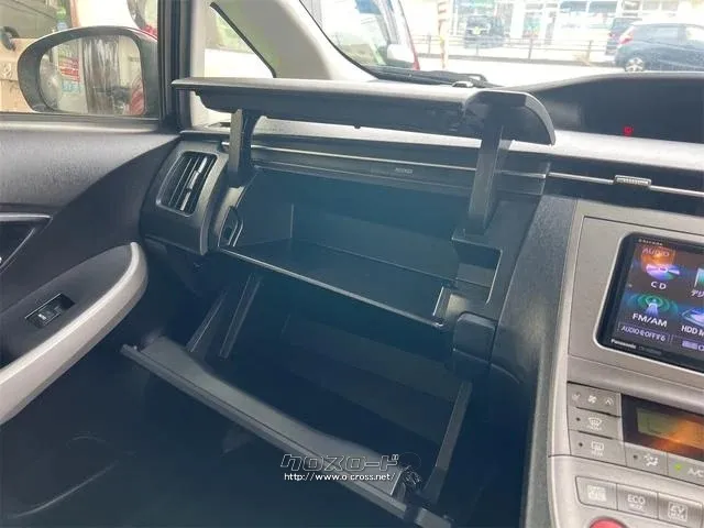 トヨタ プリウス